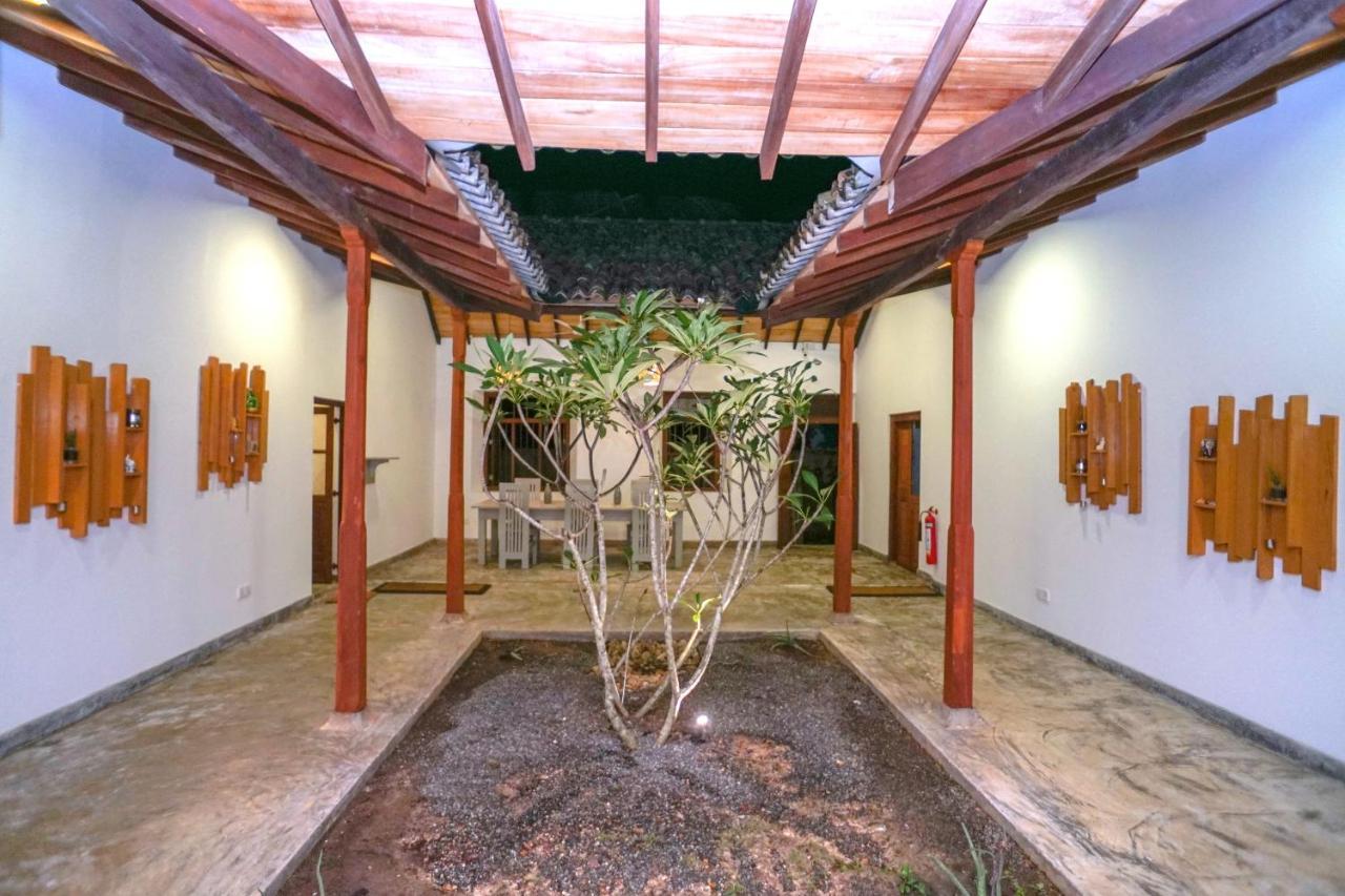 Antique Ceylon Villa Ahangama Exterior photo